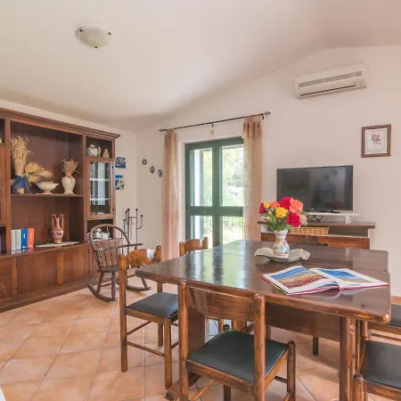 Сasa de vacaciones Stazzu Mendola By Interhome
