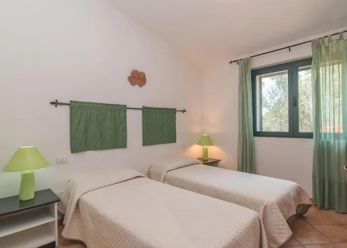 Stazzu Mendola By Interhome Порто-Полло